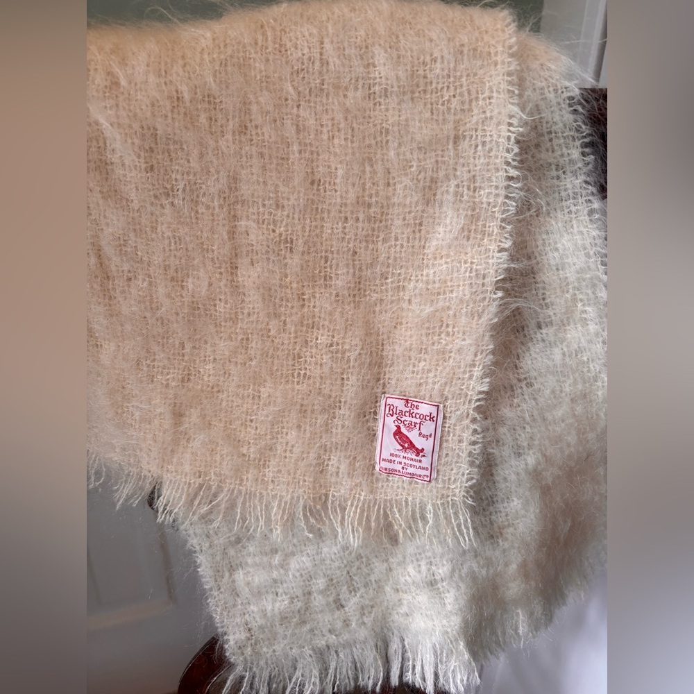 Gorgeous Vintage off white creamy Mohair Wool Scarf dreamy warmth very sexy